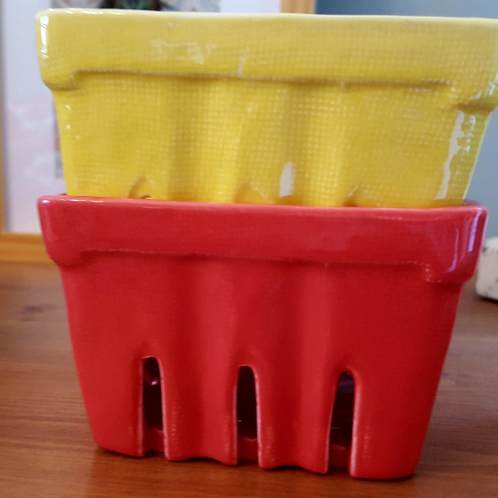 Ceramic berry baskets